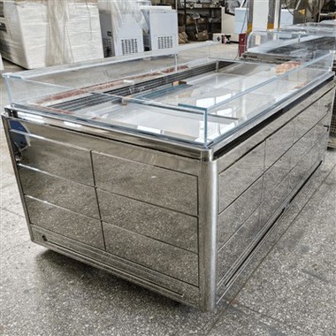 Vetrina Refriġerata tad-Deżerta